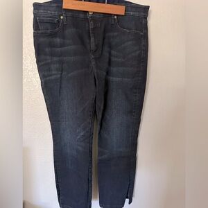Isaac Mizrahi Live Miss Dark Indigo Capris Jeans size 14